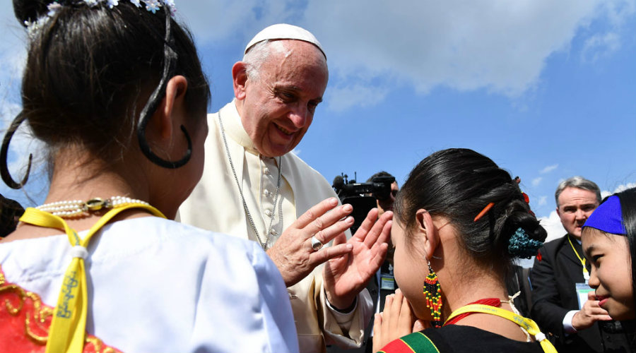 PAPA FRANCISCO EN BIRMANIA