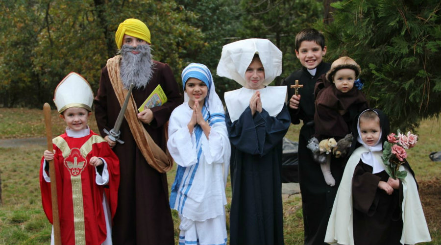 HALLOWEEN NIÑOS IGLESIA CATOLICA